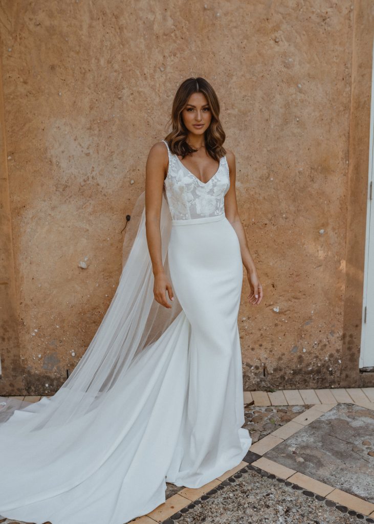 Hazel (Crepe fitted)-Anna Campbell