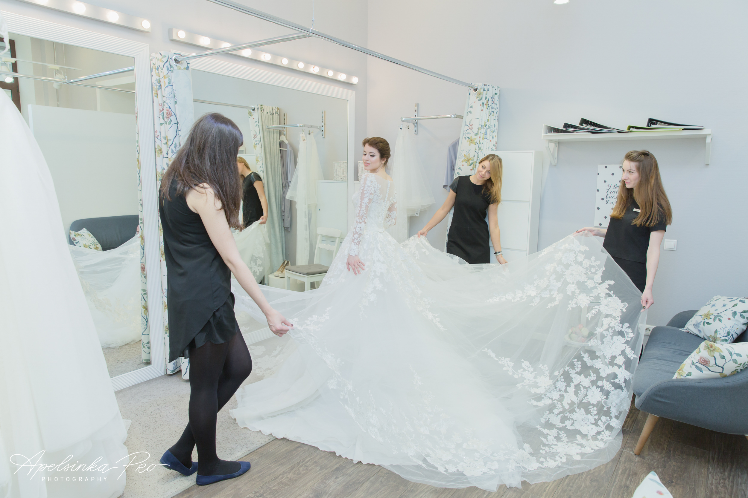 bridal boutique in San Francisco with a great wedding dress selection